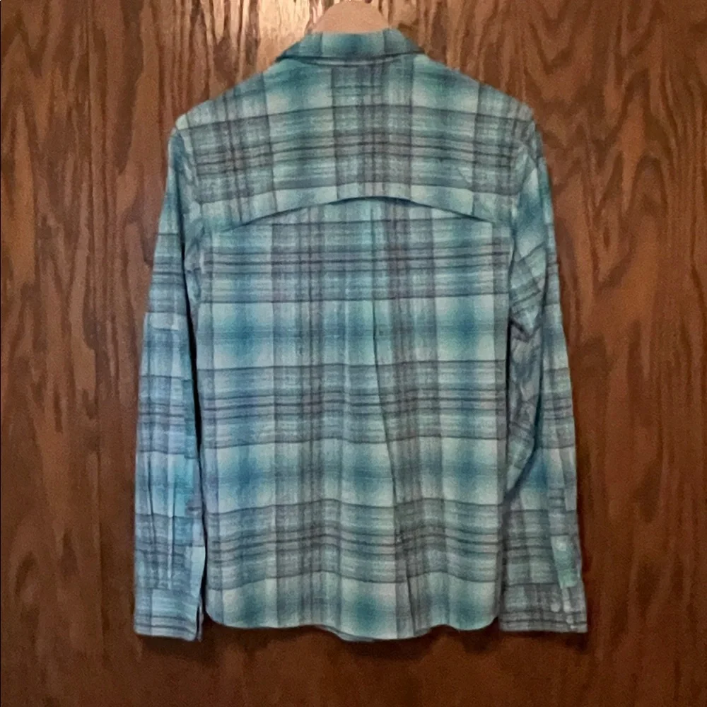 Duluth Trading Company - Blue Plaid Button-Up Shirt - Picture 2 of 8